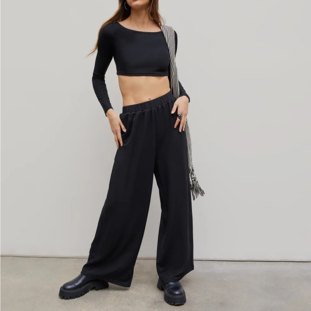 NWT Cider 2 piece long sleeve crop and pants